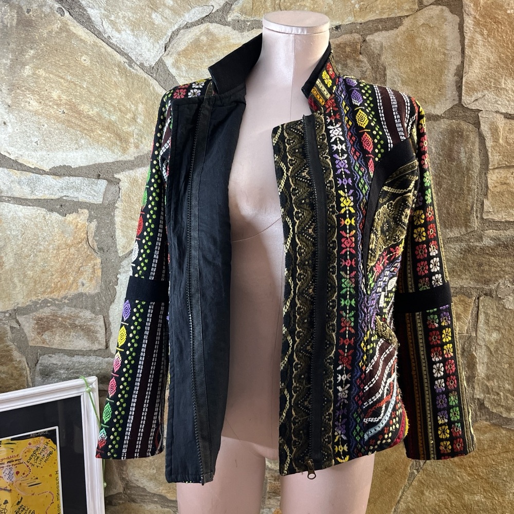 Multicoloured Patterned Jacket With A Boho Vibe - image 6